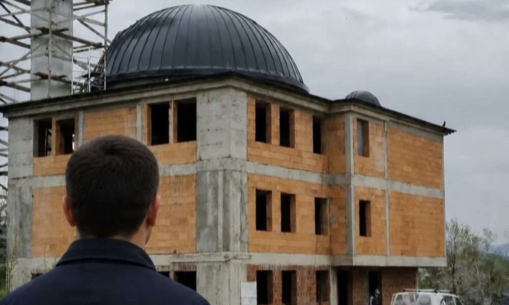 Primjer koji vraća vjeru u ljude! Nebojša Balašević donirao 3.000 eura za izgradnju džamije kod Novog Pazara