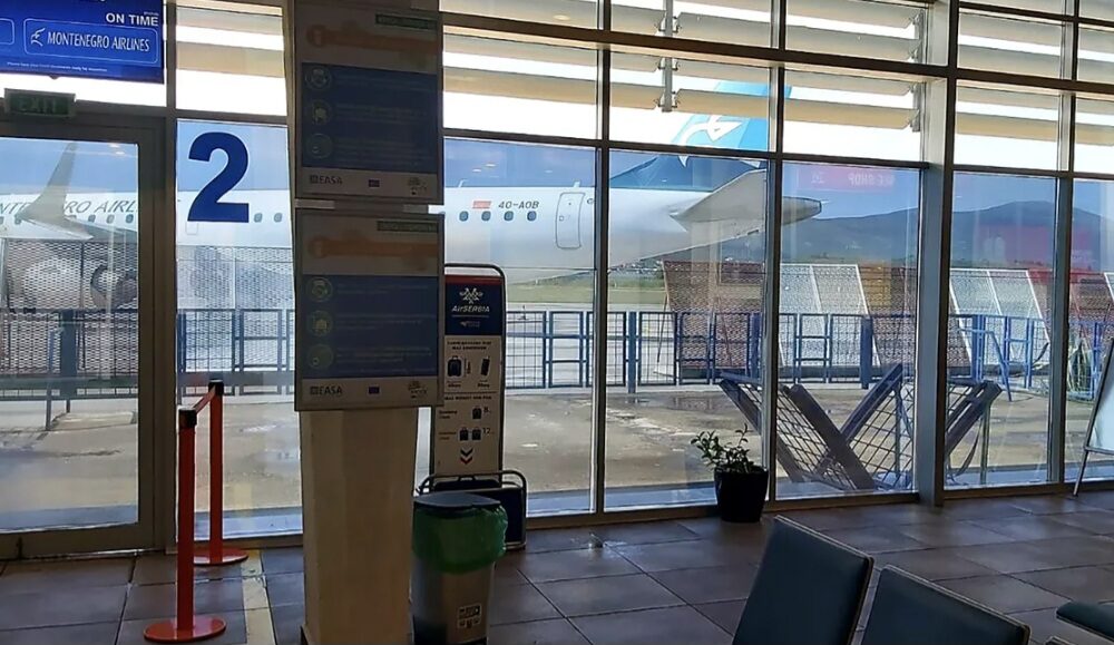 Kamenovan terminal aerodroma u Tivtu: Uhapšen osumnjičeni